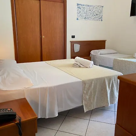 Eliseo Otel