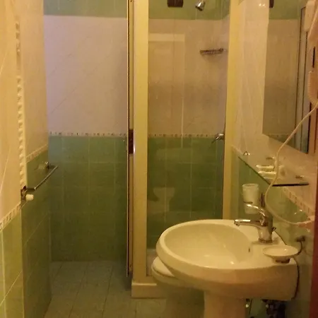 Eliseo Otel